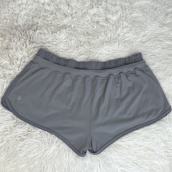 Lululemon Strength and Tone Shorts in Fossil - Picture 7 of 10